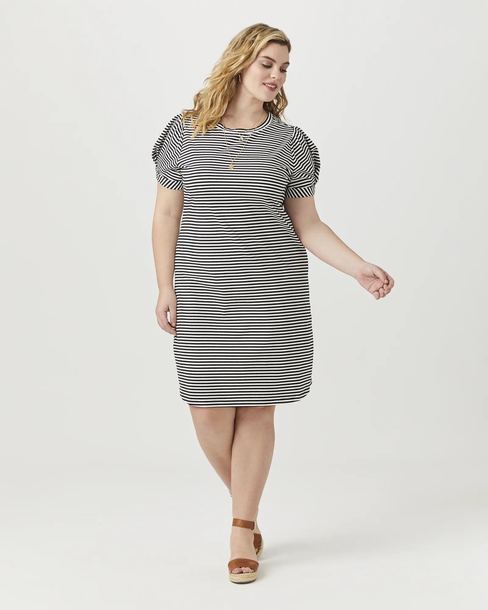 Annette Short-Sleeved Knit Dress | Black / White