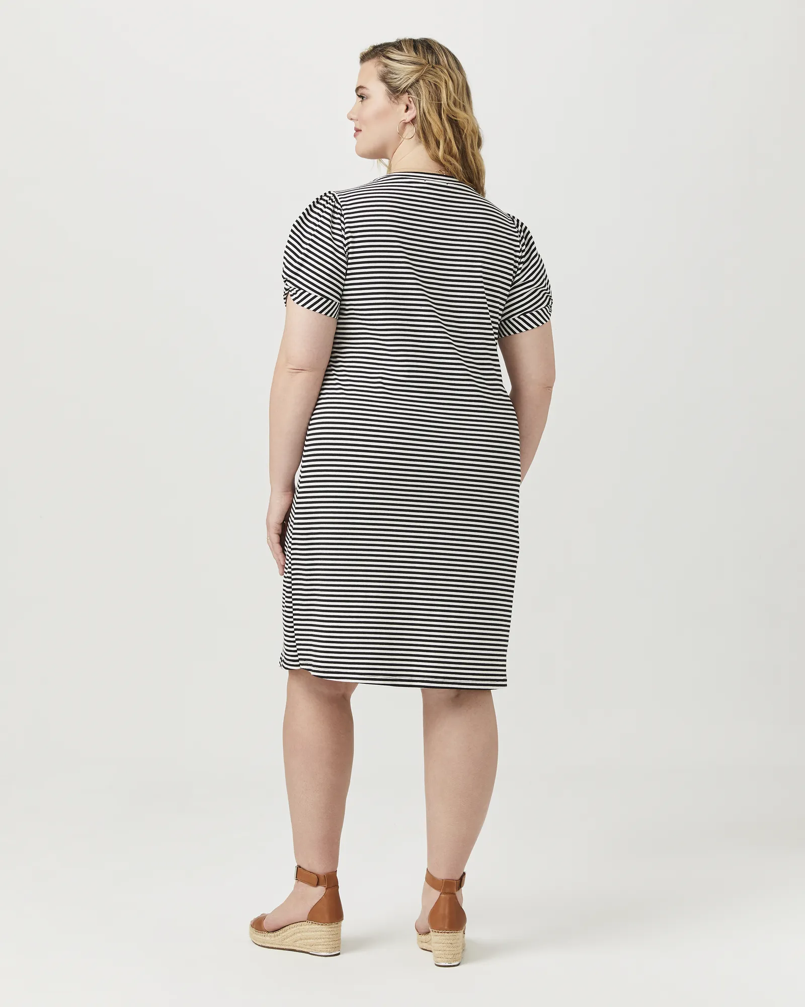 Annette Short-Sleeved Knit Dress | Black / White