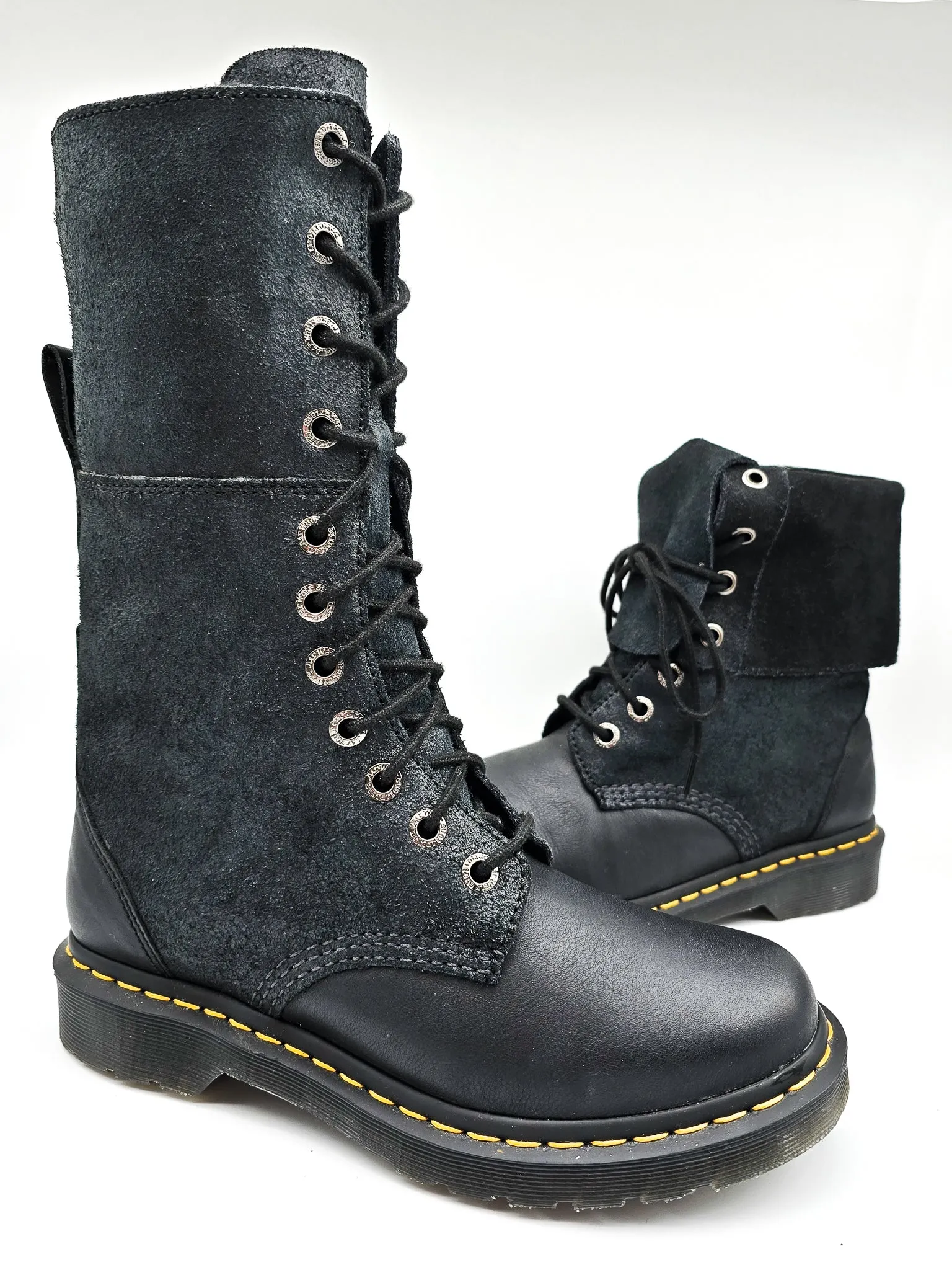 DR. MARTENS HAZIL BLACK