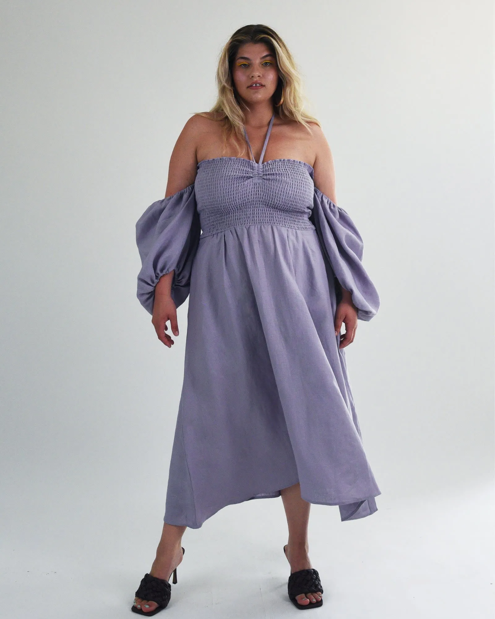 The Colette Linen On or Off the Shoulder Dress in Lilac | Lilac